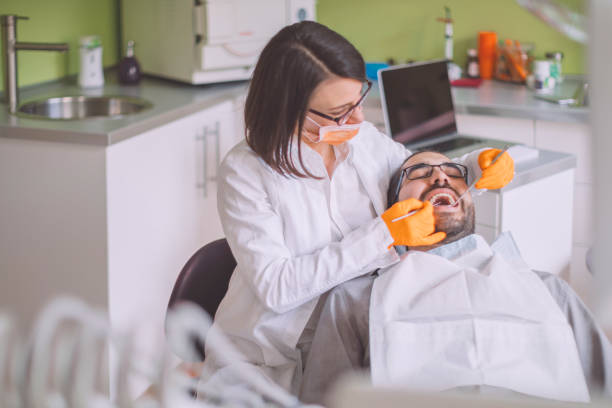 Best Cracked Tooth Emergency Dentist  in Waynesboro, PA
